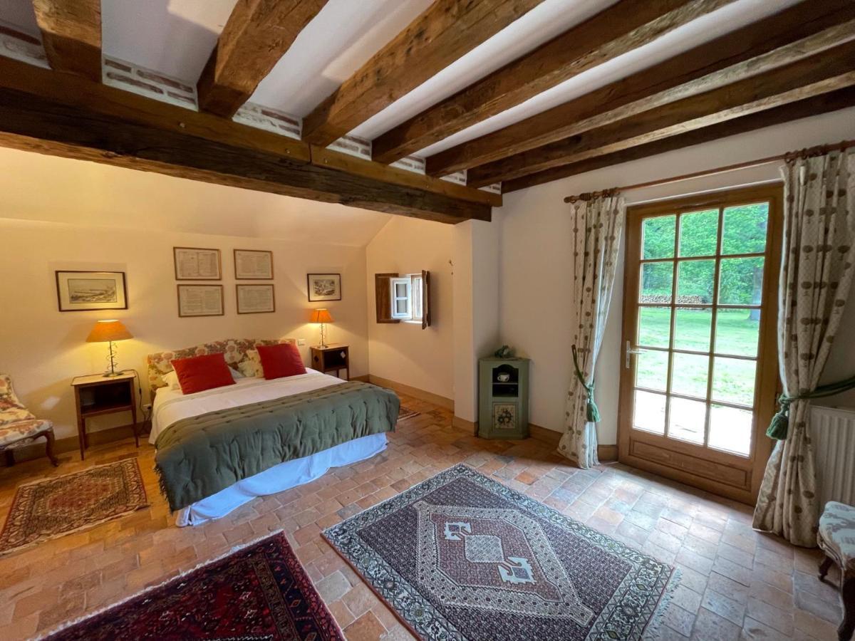 Les Vieux Guays Bed & Breakfast Cerdon  ภายนอก รูปภาพ
