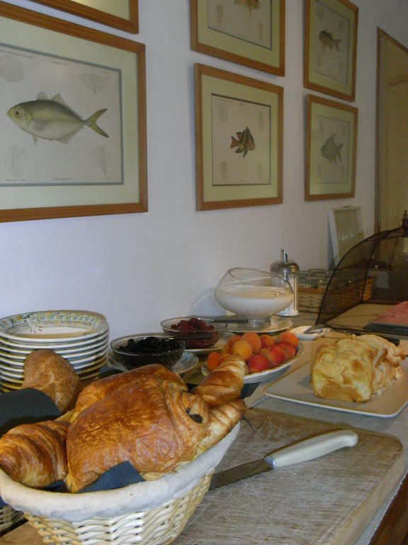 Les Vieux Guays Bed & Breakfast Cerdon  ภายนอก รูปภาพ