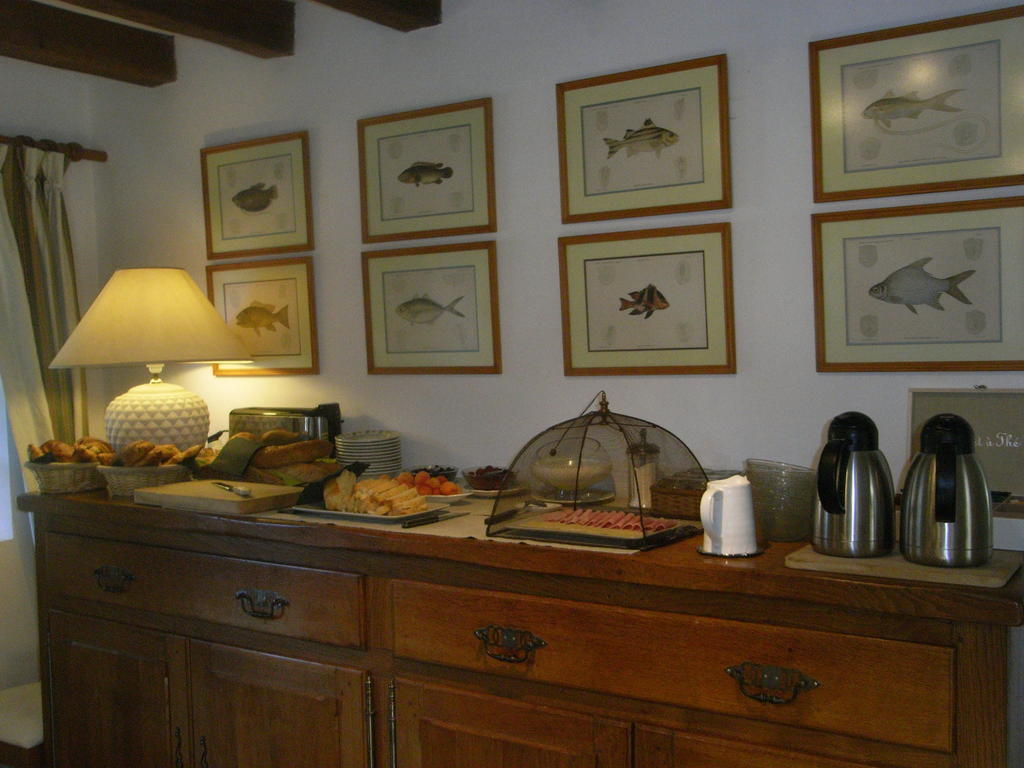Les Vieux Guays Bed & Breakfast Cerdon  ภายนอก รูปภาพ