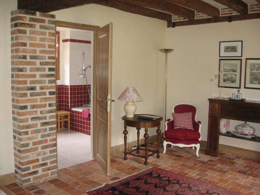 Les Vieux Guays Bed & Breakfast Cerdon  ห้อง รูปภาพ