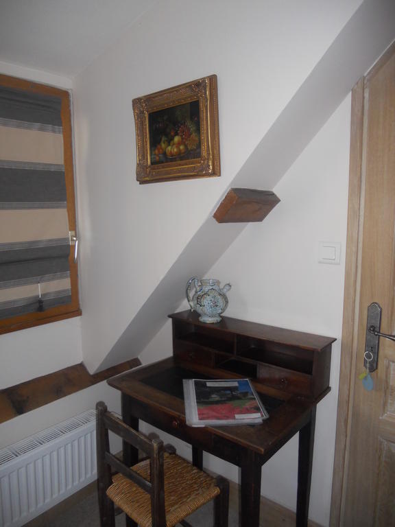 Les Vieux Guays Bed & Breakfast Cerdon  ห้อง รูปภาพ