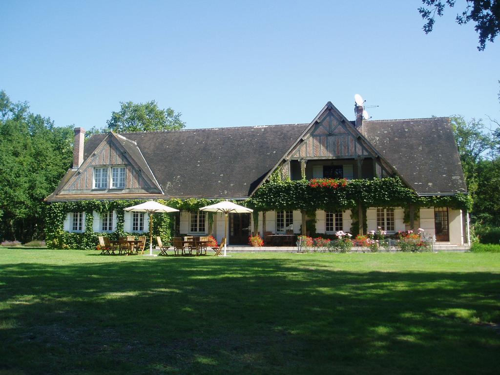 Les Vieux Guays Bed & Breakfast Cerdon  ภายนอก รูปภาพ